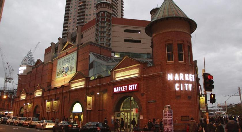 Detached Double - Seconds To Transport - Close To China Town - Shared Bathroom